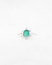 Load image into Gallery viewer, Green Sea Glass - Size R 1/2
